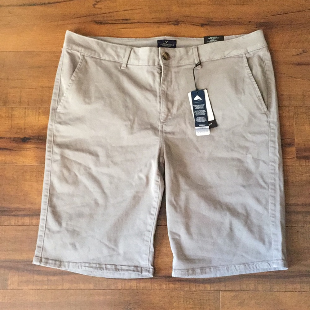 AEO Twill Skinny Bermuda Shorts